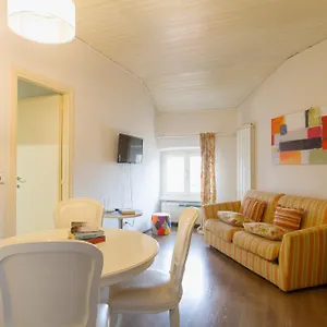 Milanese Flat - Via Vigevano Apartment