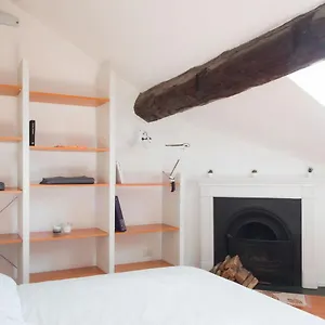 La Mansarda Sui Navigli Apartment
